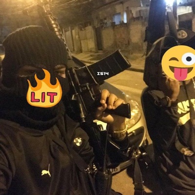 SANTZADA - Uma noite de plantao, e eu não posso dormir me da minha pistola