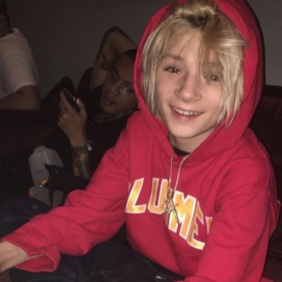 Overwhelming (feat. Prod.Adotxvll) - Single