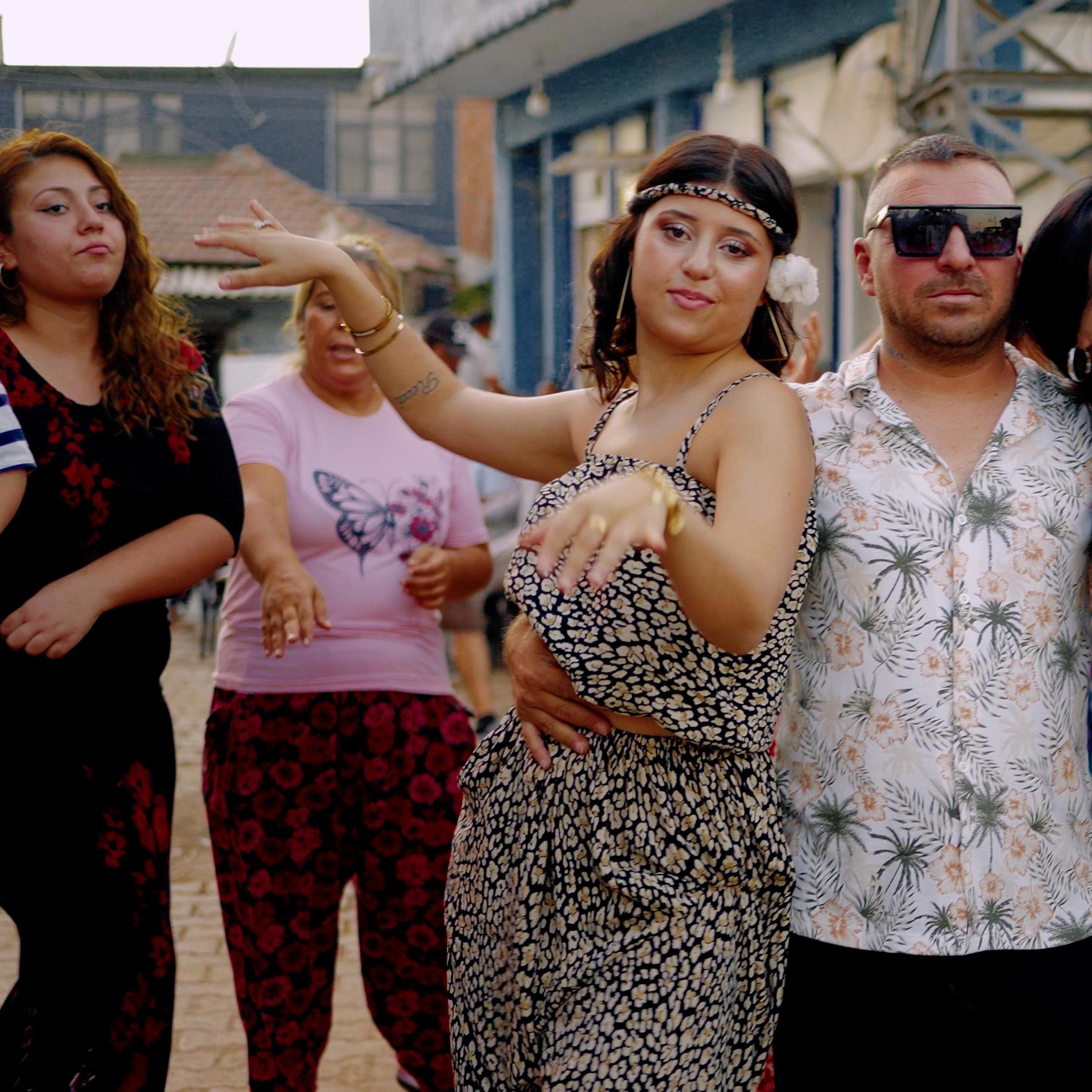 Elmas izmirli deniz oyna güzelim kapilo - Single