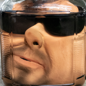 Tomás