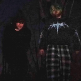 Leże na glebie Turo Shawty & Inter