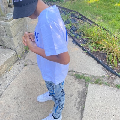 One leg up (feat. ludhunchos, 414JayRackzzHOB, AjTurnt, TayTay_ballin & 927.Quavy.Baby) - Single