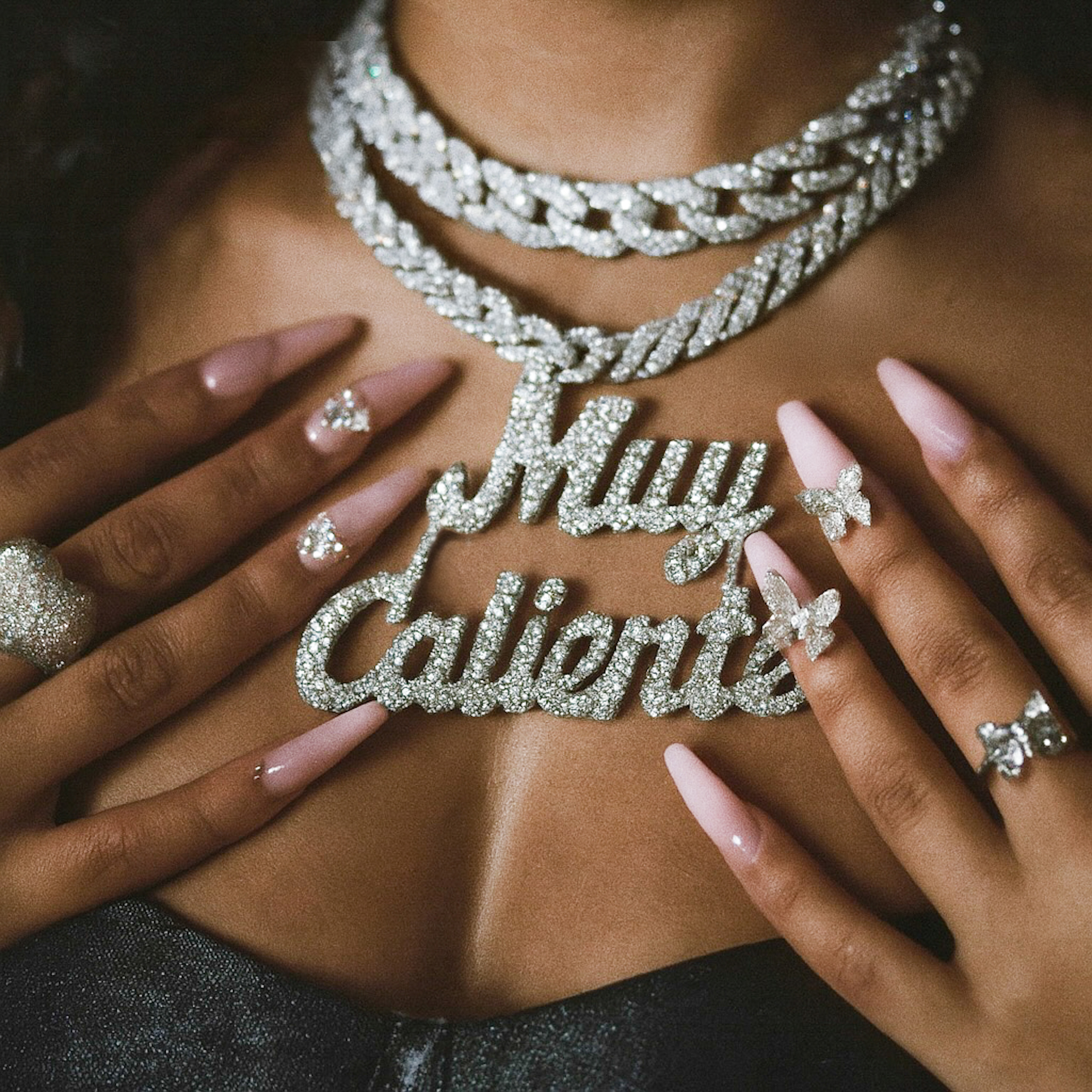 Muy Caliente - Single