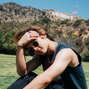 How Is Life In Hollywood - Single