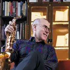 Ascolta Joseph Lulloff, guarda video musicali, leggi la biografia, vedi le date del tour & altro!