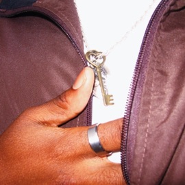 Best Thing (feat. KDi) GLADI