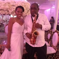 My Heart Will Go Ontoo - Single - Bruce Middleton