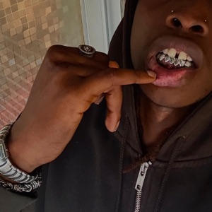 Aight - Single