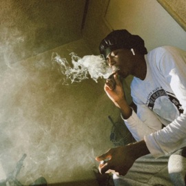 she wanna love me now yetty!