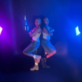 No Stilettos Fam0us.Twinsss