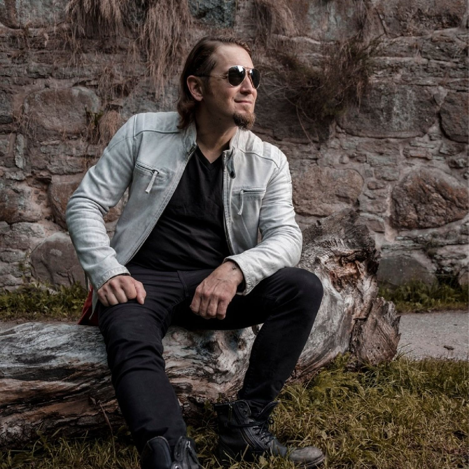 Echo Of The Shadows - Single