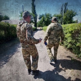 Мы остались тут стоять OiN Одни из Нас