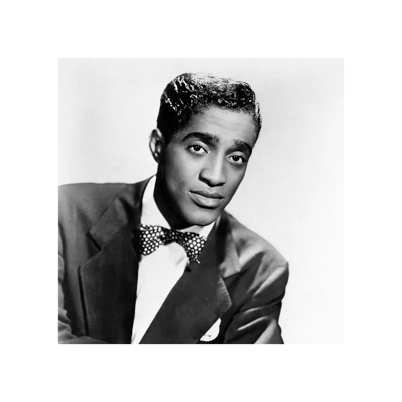 Sammy davis. Американский певец sammy davis jr. Sammy davis jr 1957. Сэмми дэвис глаз. Сэмми дэвис.