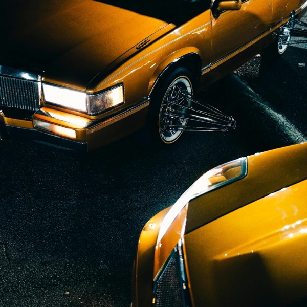 Vogues (feat. Marcus D)