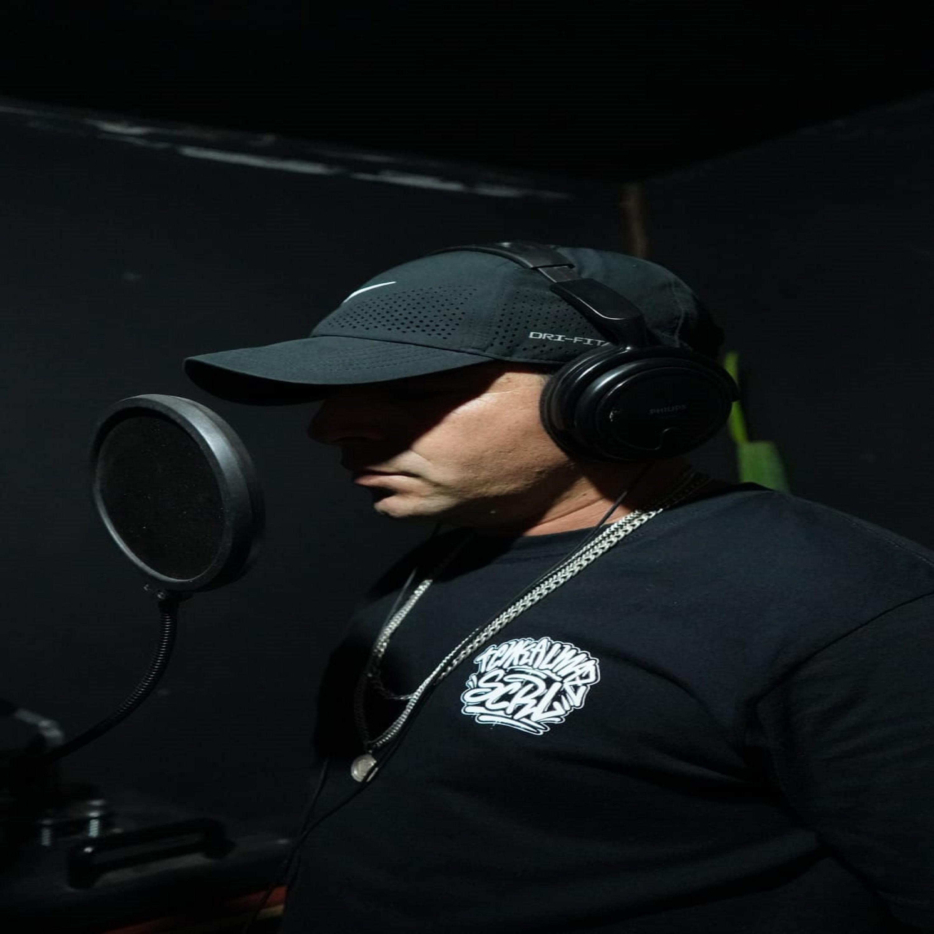 DE UN GOLPE DURO - Single