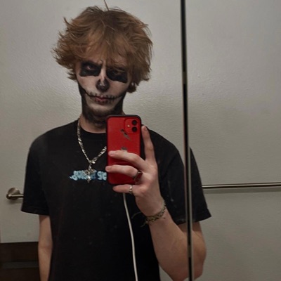 Last Halloween (feat. Tc) - Single