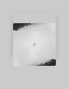 Poslechněte si interpreta Nuvirae, sledujte hudební videa, přečtěte si životopis, podívejte se na data turné a další informace.