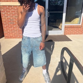 Leave me alone (feat. luh Saint) Davii