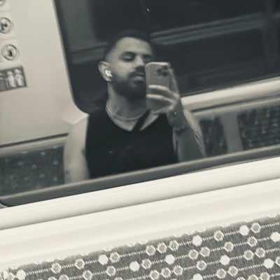 Shadows (look at me now) - Single