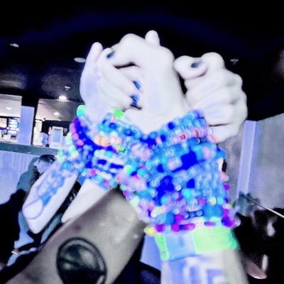 FLOATING THRU LIFE - Single