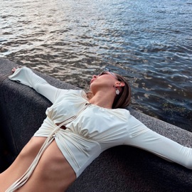 Я свободна Пакет конфет & Олег Решает