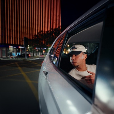 O QUE É QUE SE PASSA? - Single