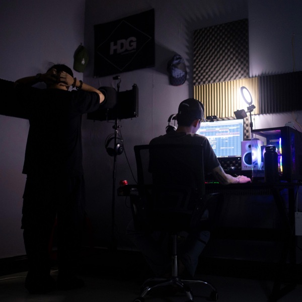 Liên miên (feat. KeylarR)