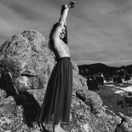 Sprinting in the Stillness (feat. booda) Juliana Rose