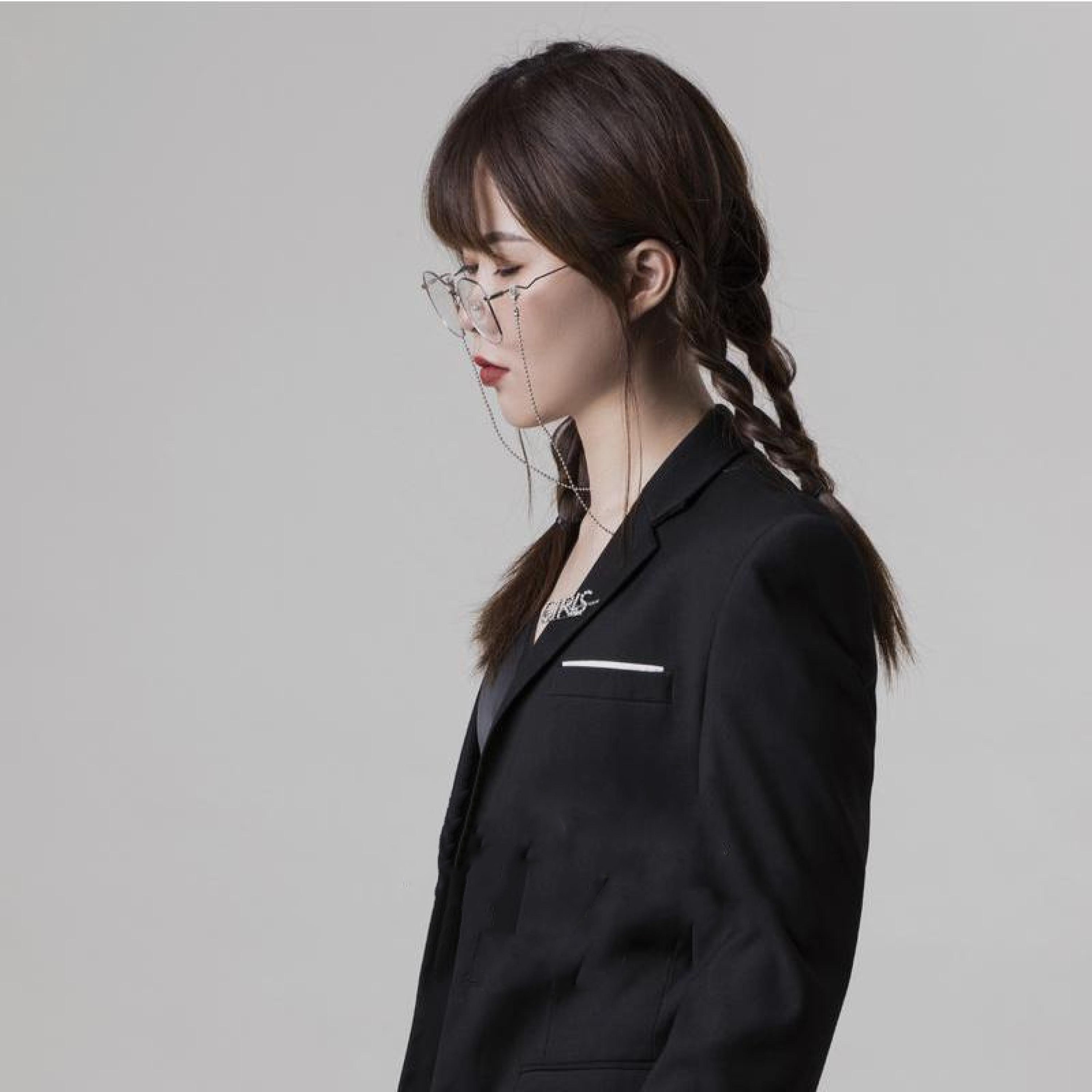 痴人说梦- Little Hurry: Song Lyrics, Music Videos & Concerts