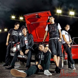 Tak Ada Yang Lain Album Art