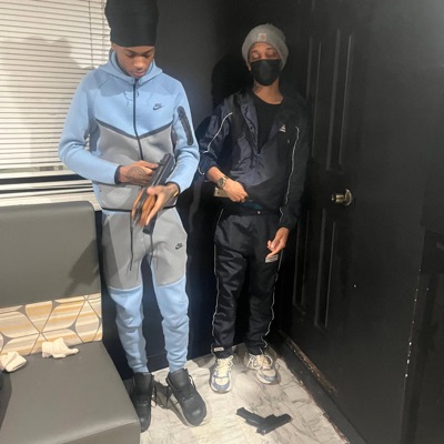 Do Not Move (feat. lilchasinn & Lil Teez) - Single