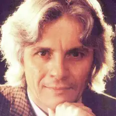 Dengarkan Enzo Benito Ferraris, tonton video musik, baca bio, lihat tanggal tur & lainnya!