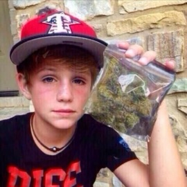 Villian (feat. Lörd isaac) ŮŇKŇŌŴŇ