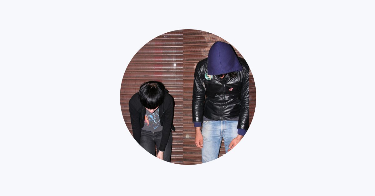 クリスタル・キャッスルズ - Apple Music
