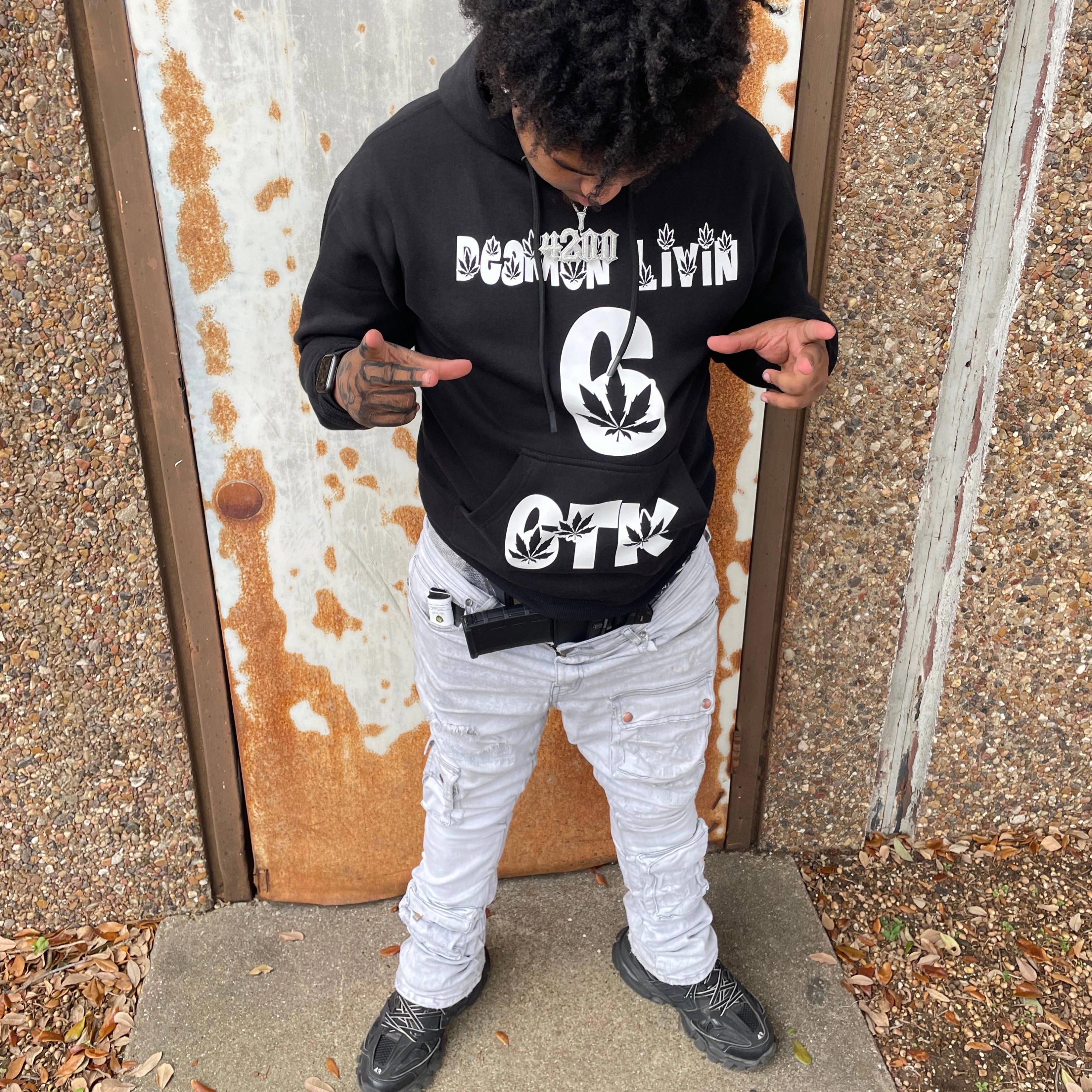 Think he a Killa - Trxpbaby42: Song Lyrics, Music Videos & Concerts
