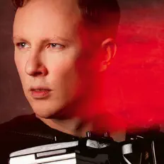 Martynas Levickis dinle, müzik videolarını izle, biyografisini oku, tur tarihlerini ve daha fazlasını gör!