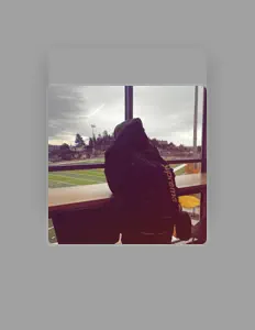 Poslechněte si interpreta 3sai, sledujte hudební videa, přečtěte si životopis, podívejte se na data turné a další informace.