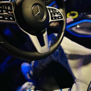 Traction (feat. Stunna Bunna & Ray Riches)