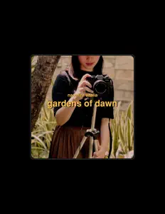 Écoutez Naomira Azalia, regardez des vidéoclips, lisez la biographie, consultez les dates de tournée et plus encore !