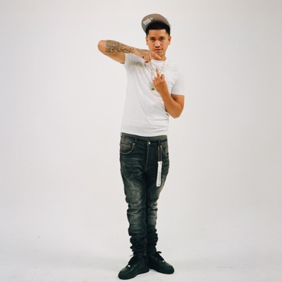 Strike Uh Pose - Single
