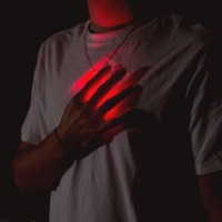 Ce Iti Port In Piept