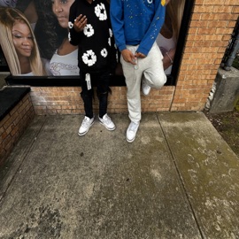 Dougie (feat. SmokeyB) DottyB