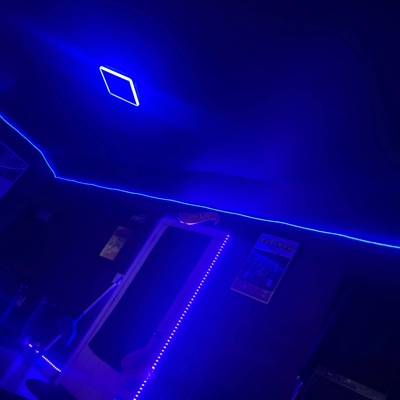 Voices in my head (feat. Mr. Rixhway) - Single