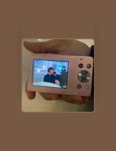 Ascolta Lil Zomi, guarda video musicali, leggi la biografia, vedi le date del tour & altro!