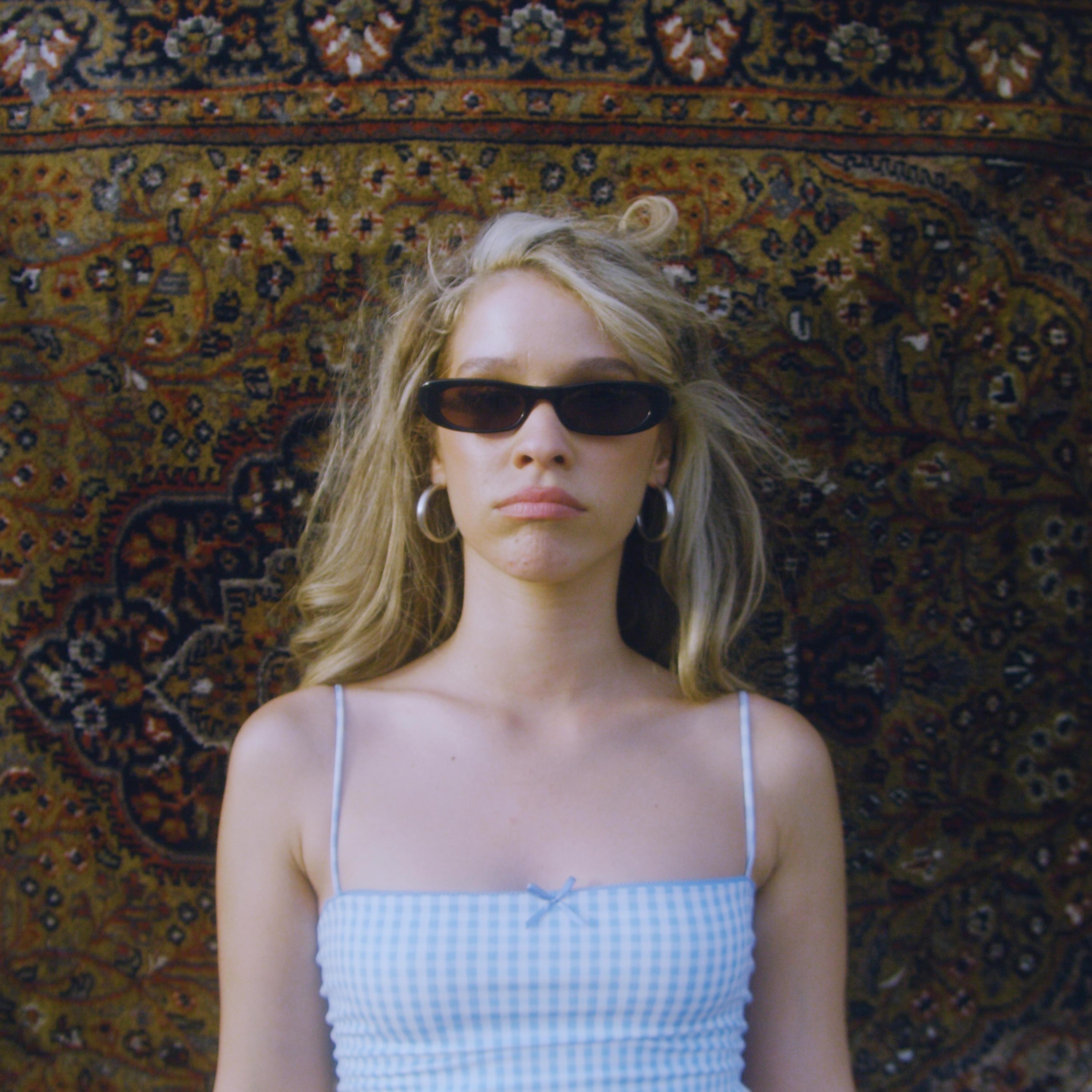 Ispod neba (feat. Full Krug) - Single