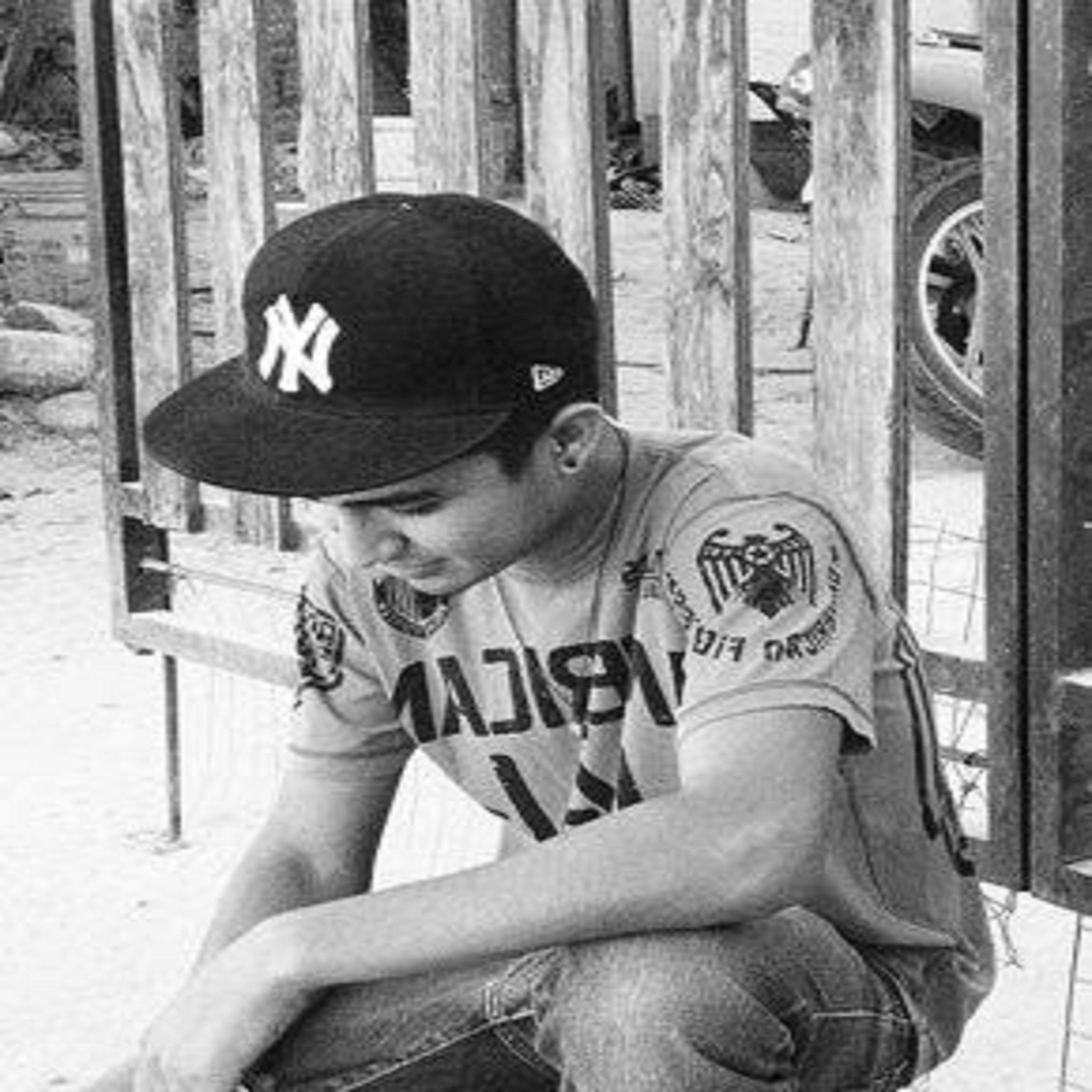 LA VIDA ES ASI :( - Single