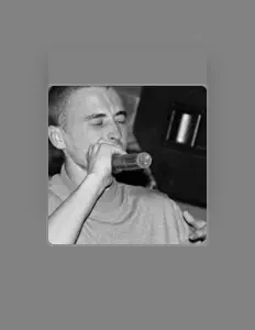 EmtiM을(를) 듣고, 뮤직 비디오를 보고, 약력을 읽고, 투어 일정 등을 확인하세요!