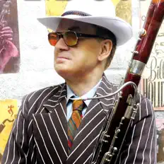 收听 Daniel Smith、观看音乐视频、阅读小传、查看巡演日期等 ！