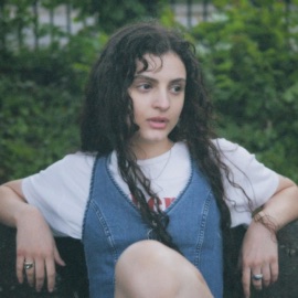 TRACE UR OUTLINE ALÍSI