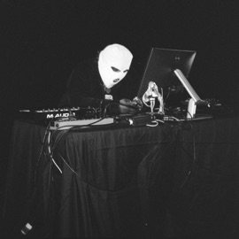 revengeoftheblackfist (caravan) J-Nu